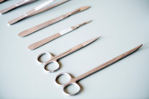 doctors utensils 